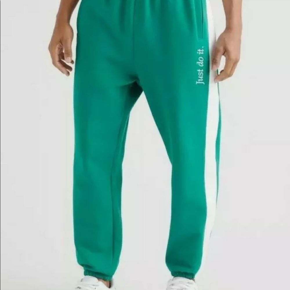 NWT Nike Sportswear Just Do It  Men's Sweatpants